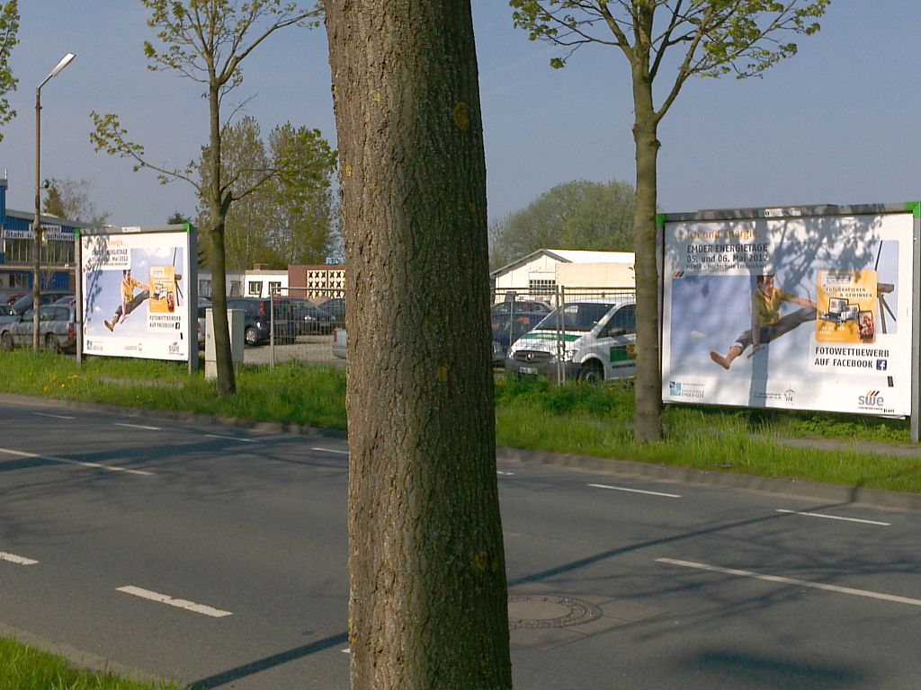 Plakate an den Straßen